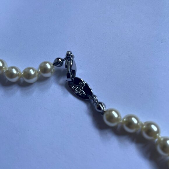 Vivienne Westwood Pearl Necklace - Picture 2 of 3